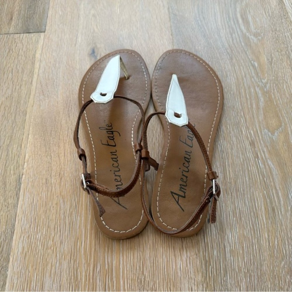 American Eagle White Patent Leather T-Strap Flat Sandals - Size 8 - Picture 7 of 14